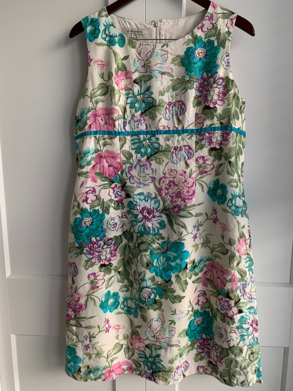 Laura Ashley Sleeveless Shift Dress Floral Size 14 Linen and Cotton blended